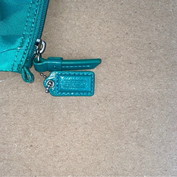 Coach Getaway Signature C Logo Nylon Mini Cosmetic Pouch in emerald green. - Picture 3 of 4